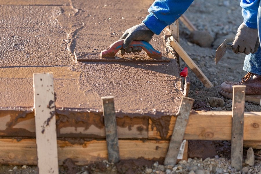 how to pour a concrete slab for a garden shed